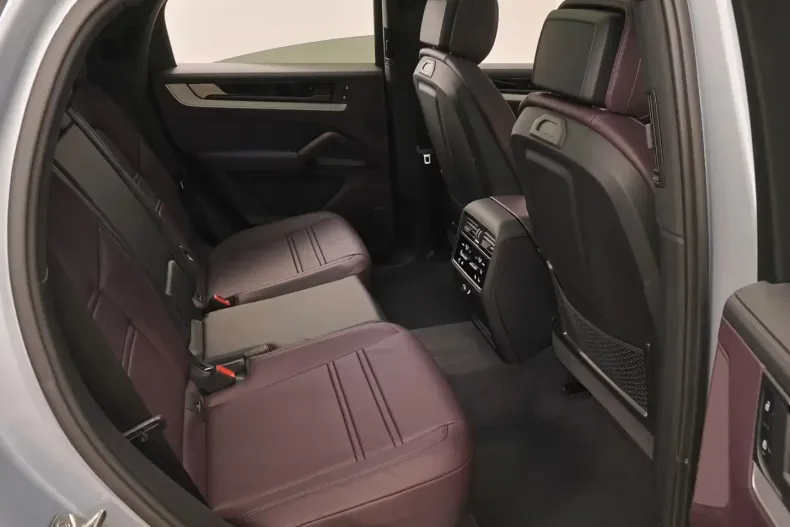 Porsche Cayenne din 2026 cu 30 km - oferta POR199308 - foto 11