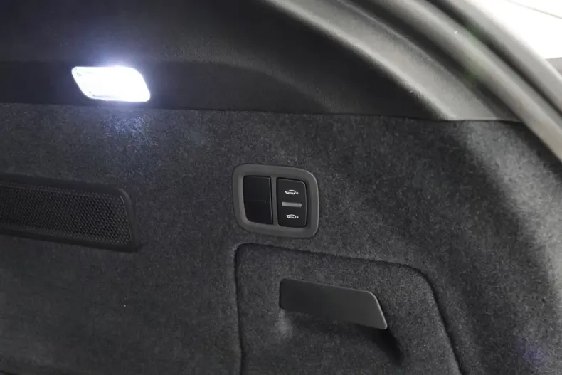 Porsche Cayenne din 2026 cu 30 km - oferta POR199308 - foto 12