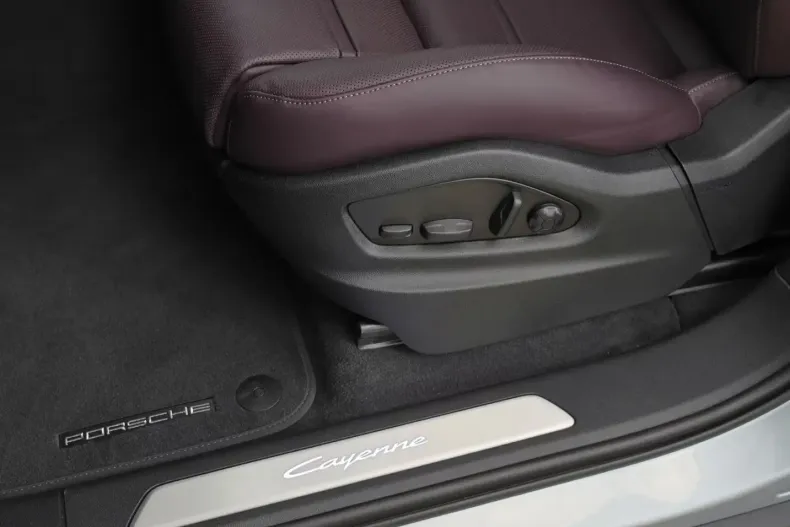 Porsche Cayenne din 2026 cu 30 km - oferta POR199308 - foto 19