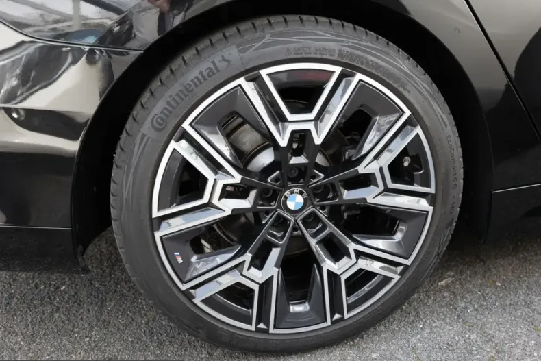 BMW 520 (Seria 5) din 2025 cu 23.618 km - oferta BMW199309 - foto 11