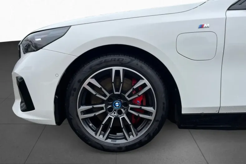 BMW 550 (Seria 5) din 2024 cu 34.921 km - oferta BMW199313 - foto 18