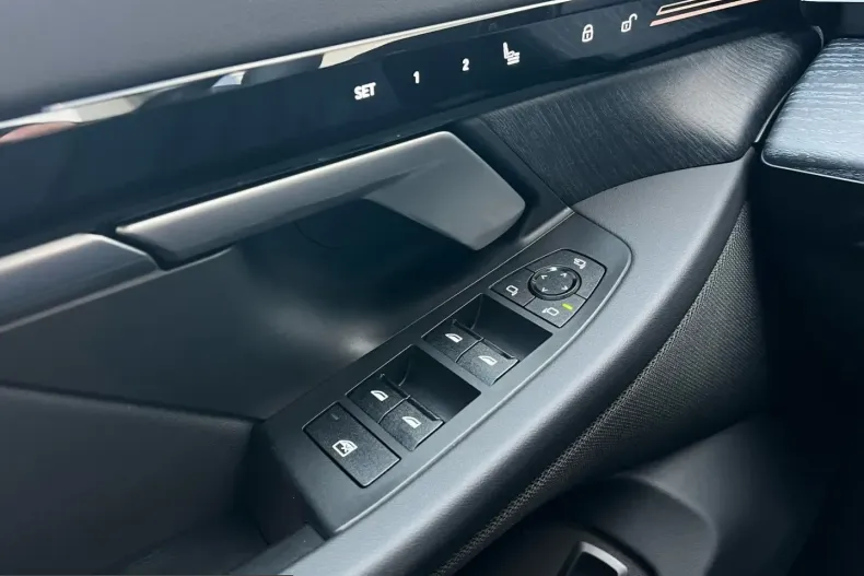 BMW 540 (Seria 5) din 2024 cu 24.956 km - oferta BMW199315 - foto 18