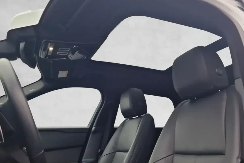 Land Rover Range Rover Velar din 2024 cu 49.996 km - oferta LAN199316 - foto 6