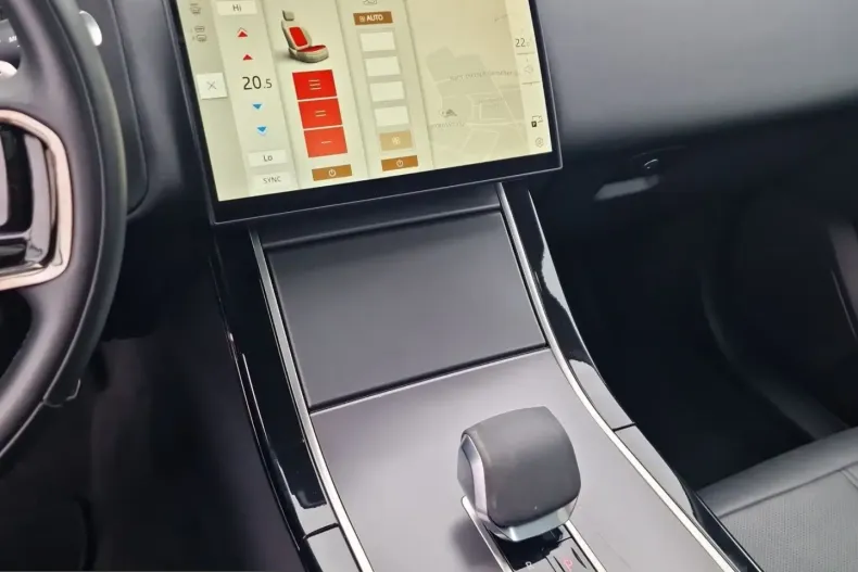 Land Rover Range Rover Velar din 2024 cu 49.996 km - oferta LAN199316 - foto 7