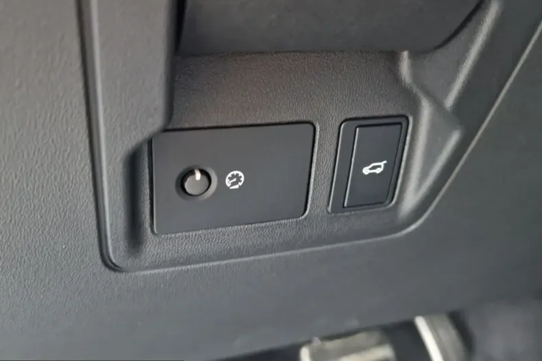 Land Rover Range Rover Velar din 2024 cu 49.996 km - oferta LAN199316 - foto 14