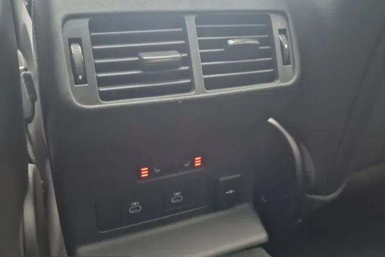 Land Rover Range Rover Velar din 2024 cu 49.996 km - oferta LAN199316 - foto 18