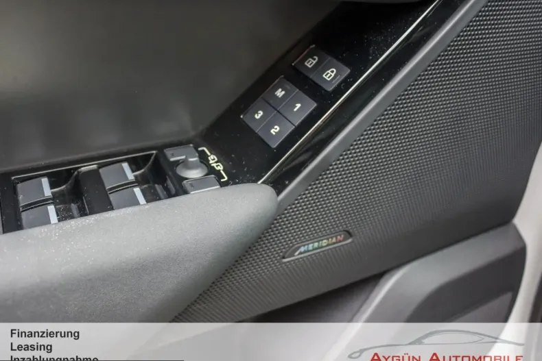 Land Rover Range Rover Velar din 2025 cu 34.987 km - oferta LAN199319 - foto 19