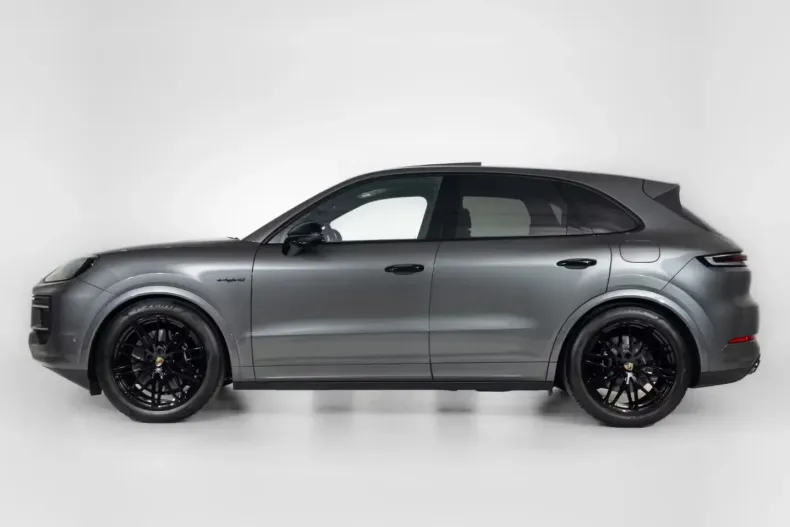 Porsche Cayenne din 2025 cu 43 km - oferta POR199321 - foto 3