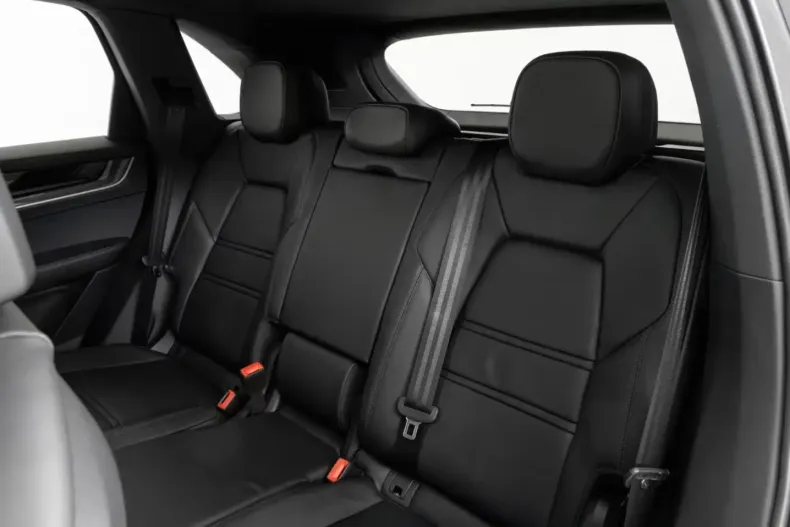 Porsche Cayenne din 2025 cu 43 km - oferta POR199321 - foto 21