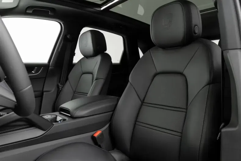 Porsche Cayenne din 2025 cu 43 km - oferta POR199321 - foto 24