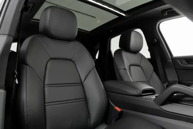 Porsche Cayenne din 2025 cu 43 km - oferta POR199321 - foto 28