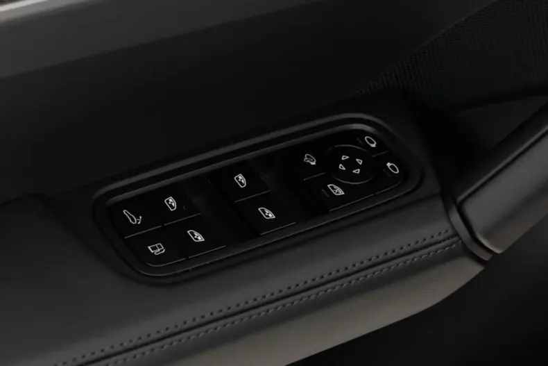 Porsche Cayenne din 2025 cu 43 km - oferta POR199321 - foto 31