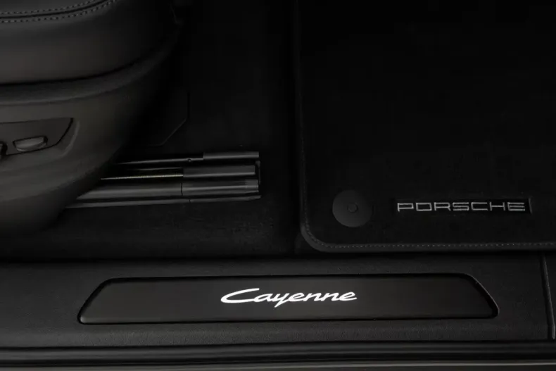 Porsche Cayenne din 2025 cu 43 km - oferta POR199321 - foto 35