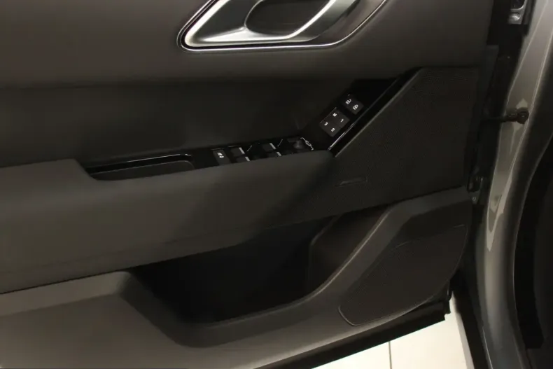 Land Rover Range Rover Velar din 2025 cu 25.900 km - oferta LAN199322 - foto 12