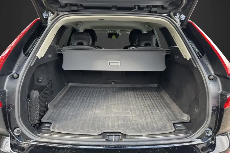 Volvo XC60 din 2021 cu 76.400 km - oferta VOL199330 - foto 9