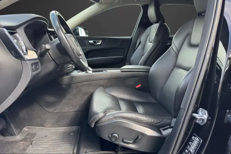 Volvo XC60 din 2021 cu 76.400 km - oferta VOL199330 - foto 10