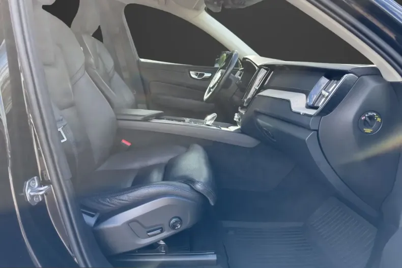 Volvo XC60 din 2021 cu 76.400 km - oferta VOL199330 - foto 17