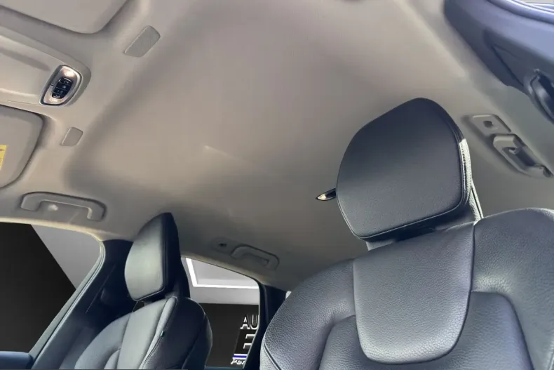 Volvo XC60 din 2021 cu 76.400 km - oferta VOL199330 - foto 21