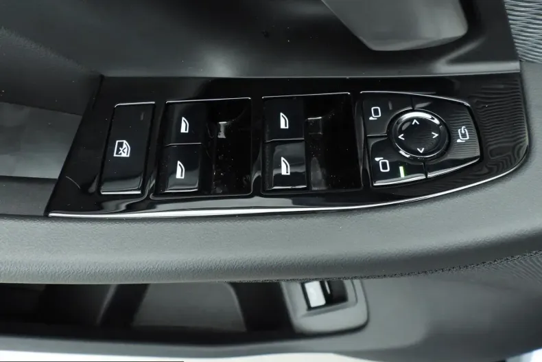 BMW 520 (Seria 5) din 2025 cu 27.000 km - oferta BMW199342 - foto 23