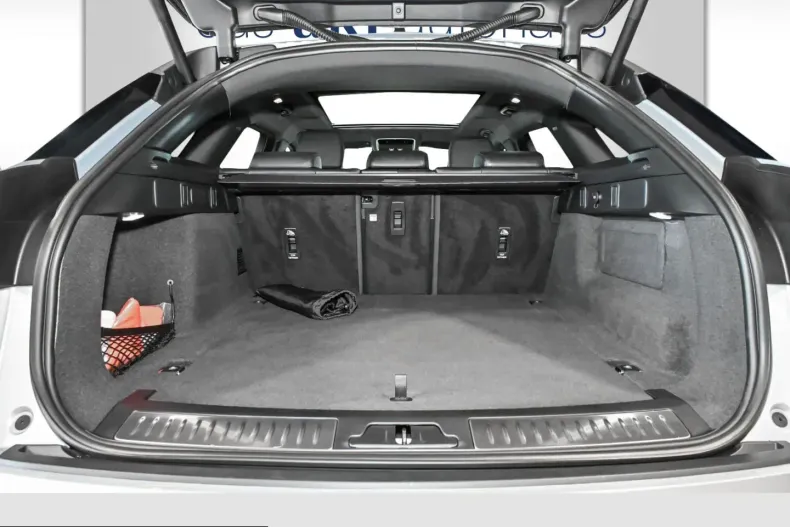 Land Rover Range Rover Velar din 2024 cu 32.271 km - oferta LAN199343 - foto 15