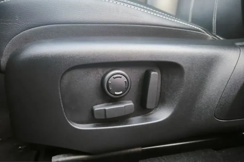 Land Rover Range Rover Velar din 2023 cu 53.000 km - oferta LAN199344 - foto 12