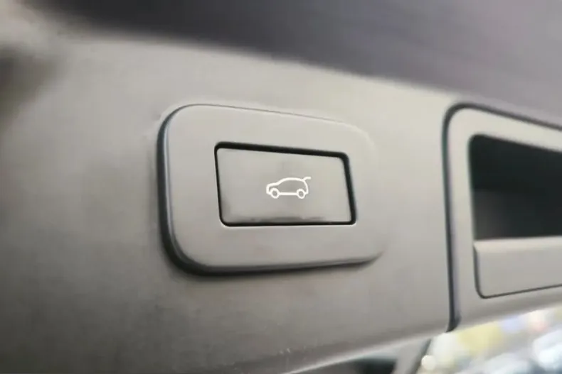 Land Rover Range Rover Velar din 2023 cu 53.000 km - oferta LAN199344 - foto 15