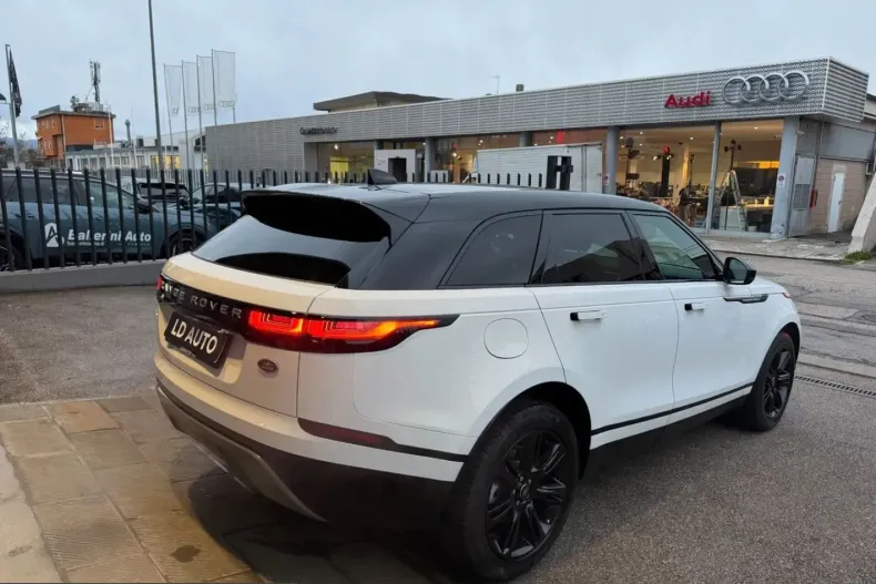 Land Rover Range Rover Velar din 2023 cu 42.773 km - oferta LAN199345 - foto 6