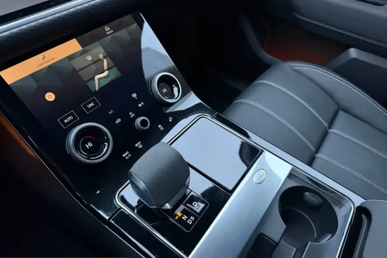 Land Rover Range Rover Velar din 2023 cu 42.773 km - oferta LAN199345 - foto 10