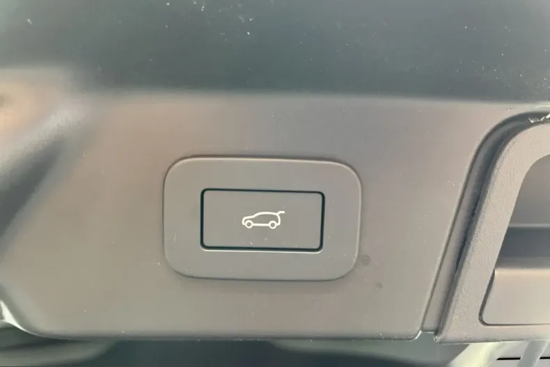 Land Rover Range Rover Velar din 2024 cu 18.000 km - oferta LAN199348 - foto 16