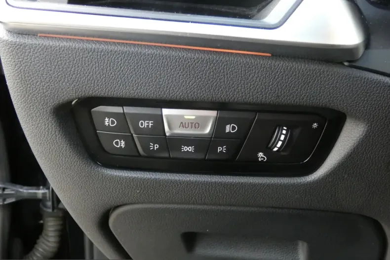 BMW 320 (Seria 3) din 2021 cu 100.397 km - oferta BMW199350 - foto 14