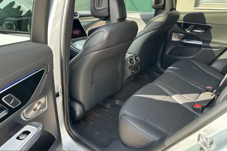 Mercedes-Benz GLC 300 (Clasa GLC) din 2024 cu 17.330 km - oferta MER199353 - foto 9