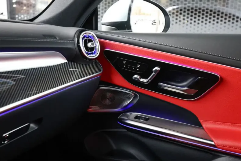 Mercedes-Benz CLE 300 (Clasa CLE) din 2023 cu 5.264 km - oferta MER199355 - foto 4