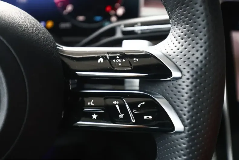 Mercedes-Benz CLE 300 (Clasa CLE) din 2023 cu 5.264 km - oferta MER199355 - foto 6