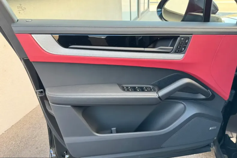 Porsche Cayenne din 2026 cu 20 km - oferta POR199362 - foto 13