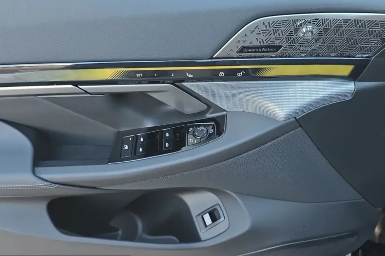 BMW 540 (Seria 5) din 2025 cu 19.601 km - oferta BMW199366 - foto 11