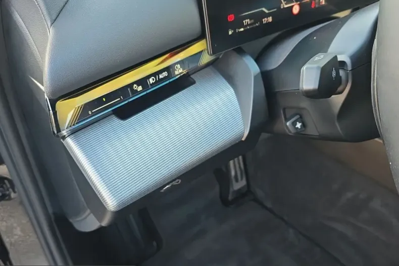 BMW 540 (Seria 5) din 2025 cu 19.601 km - oferta BMW199366 - foto 12