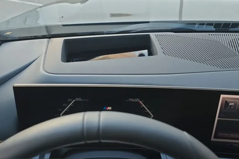 BMW 540 (Seria 5) din 2025 cu 19.601 km - oferta BMW199366 - foto 13