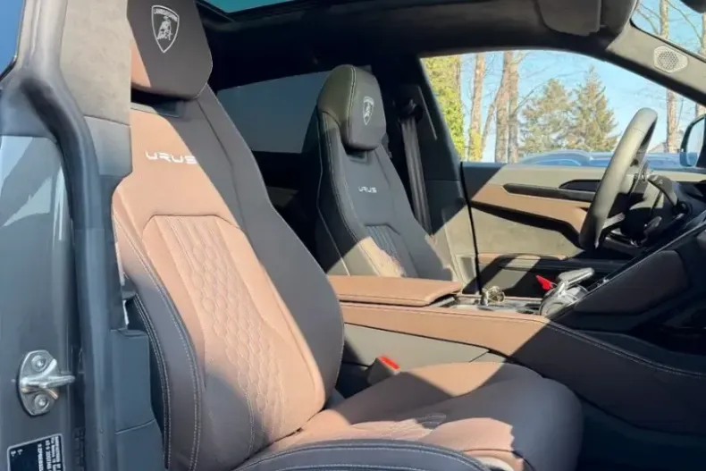 Lamborghini Urus din 2025 cu 7.200 km - oferta LAM199377 - foto 6