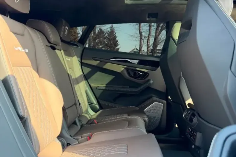 Lamborghini Urus din 2025 cu 7.200 km - oferta LAM199377 - foto 7