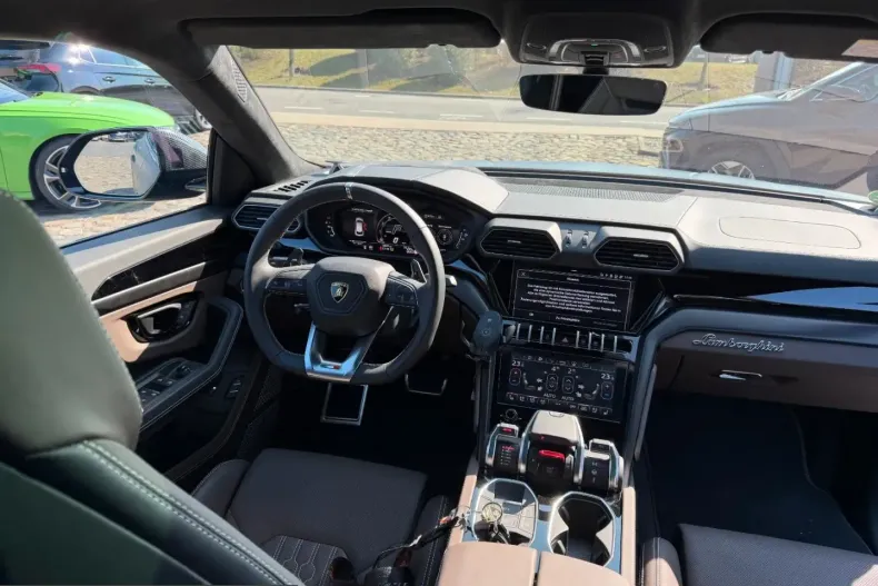 Lamborghini Urus din 2025 cu 7.200 km - oferta LAM199377 - foto 9