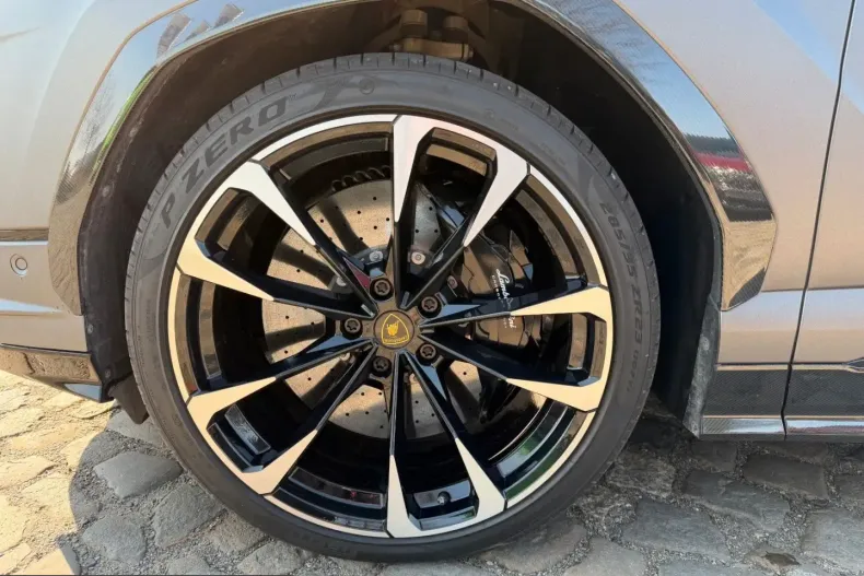 Lamborghini Urus din 2025 cu 7.200 km - oferta LAM199377 - foto 27
