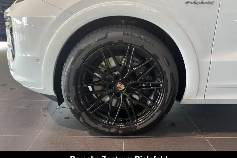 Porsche Cayenne din 2025 cu 15.000 km - oferta POR199383 - foto 9