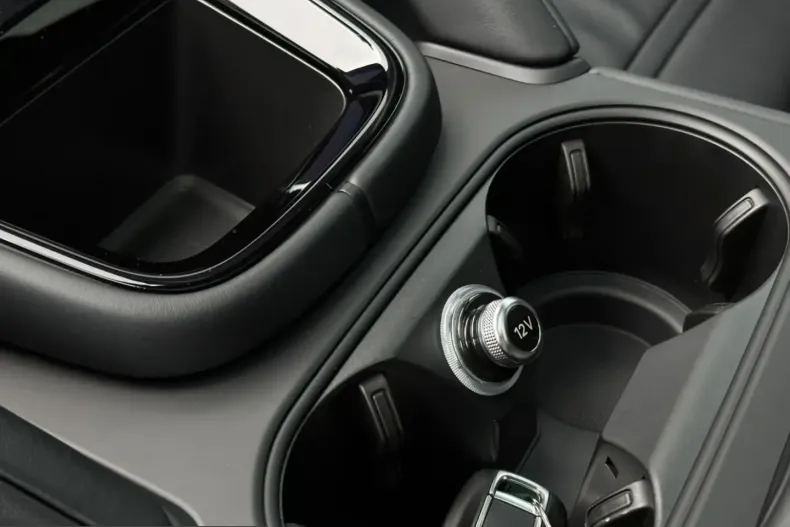 Porsche Cayenne din 2025 cu 10.600 km - oferta POR199386 - foto 12