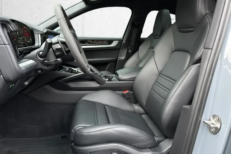 Porsche Cayenne din 2025 cu 10.600 km - oferta POR199386 - foto 18