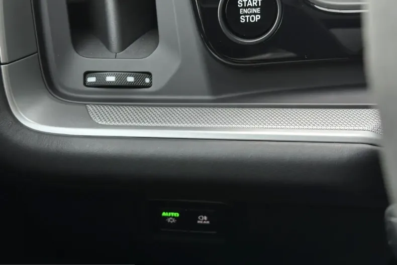 Porsche Cayenne din 2025 cu 10.600 km - oferta POR199386 - foto 21