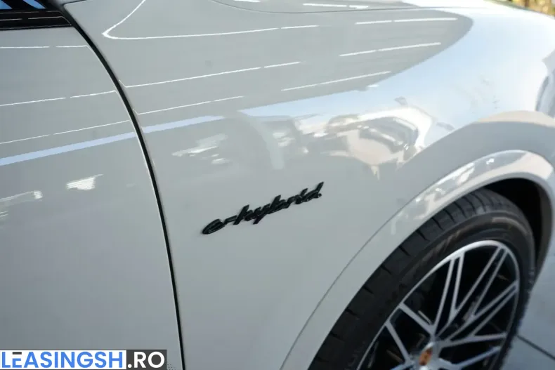 Porsche Cayenne din 2025 cu 9.900 km - oferta POR199394 - foto 12