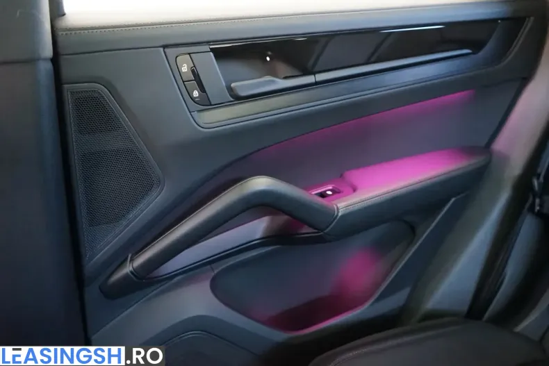 Porsche Cayenne din 2025 cu 9.900 km - oferta POR199394 - foto 29