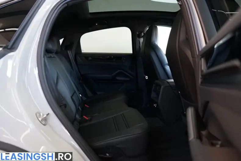 Porsche Cayenne din 2025 cu 9.900 km - oferta POR199394 - foto 31