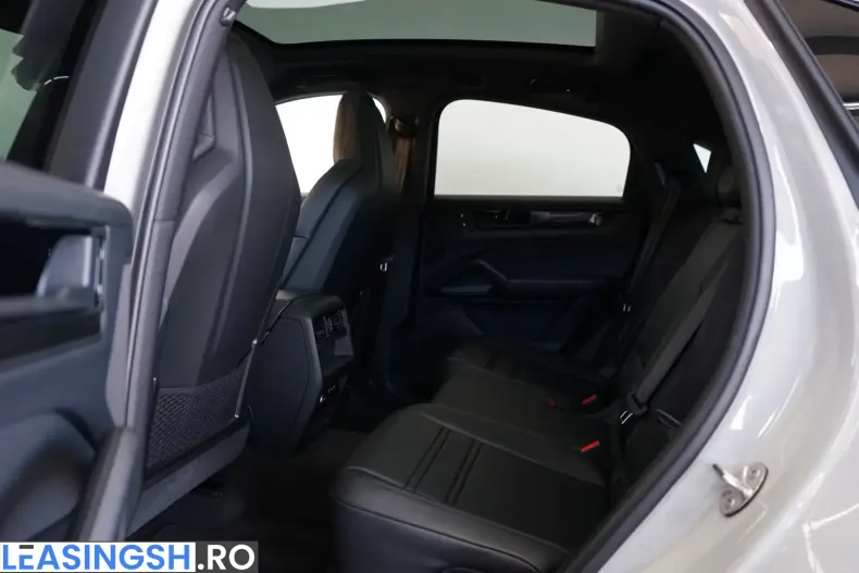Porsche Cayenne din 2025 cu 9.900 km - oferta POR199394 - foto 32