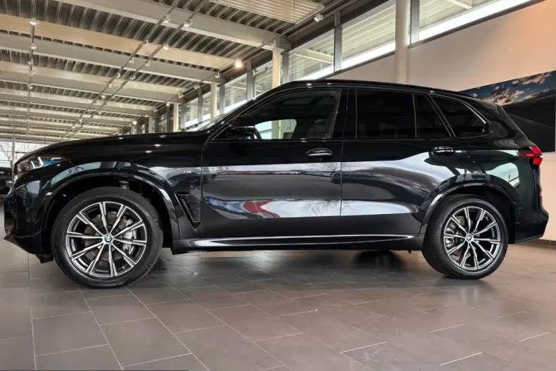 BMW X5 (Seria X) din 2025 cu 27.299 km - oferta BMW199396 - foto 3